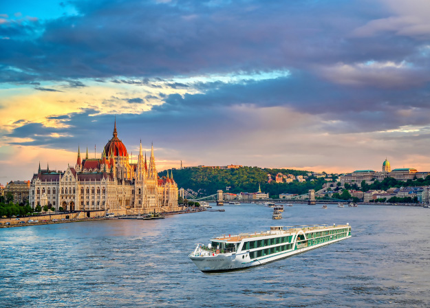 Danube River Cruise with Rabbi Weil Luxury Kosher River Cruise 2021-2022